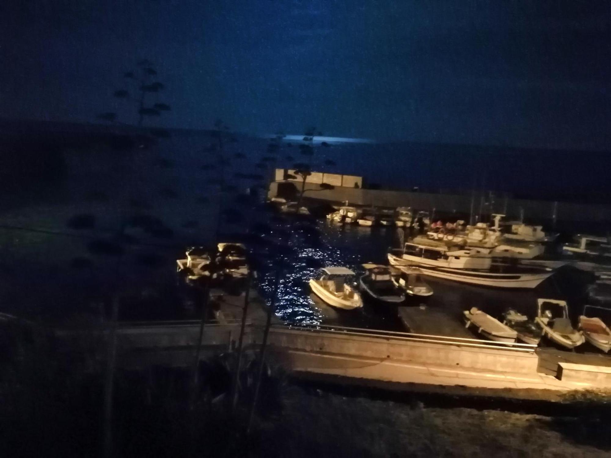 Acirealevacanze - Romantica Camera Sul Mare ภายนอก รูปภาพ